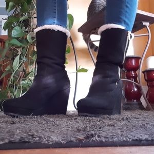 Juicy Couture black suede boots